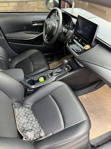 Продажа авто: Toyota Corolla: 2019 г., 1.8 л, Автомат, Гибрид, Седан — 5