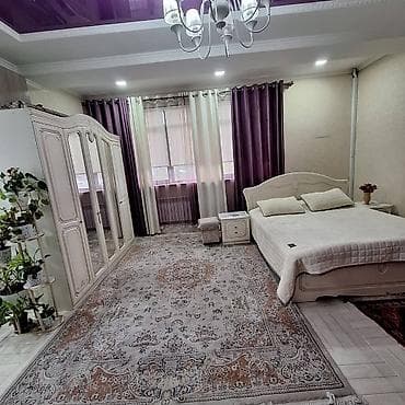 дом беловодиский: Просторное капитальное здание 3 этажа с внутренним двором. Срочно — 10