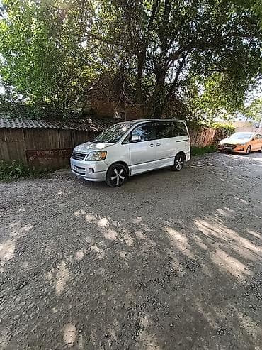 тойота ноак: Toyota Noah: 2003 г., 2 л, Автомат, Бензин, Минивэн — 4