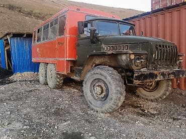 айнек эшик: Урал с колесной формулой 6×6 и пассажирским кузовом-фургоном — 2