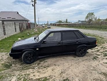 авто вит: ВАЗ (ЛАДА) 21099: 2002 г., Механика, Бензин, Седан — 2