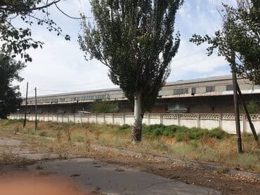 земельный участок производственного назначения: Срочно !!! продаю складские помещения площадью 10 000 м2 . Участок — 5