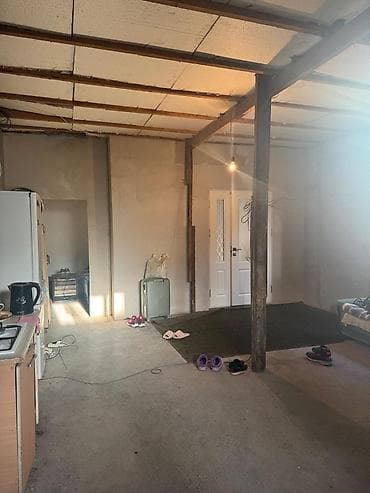 Продаётся квартира барачного типа Основные характеристики: - Отдельно — 10