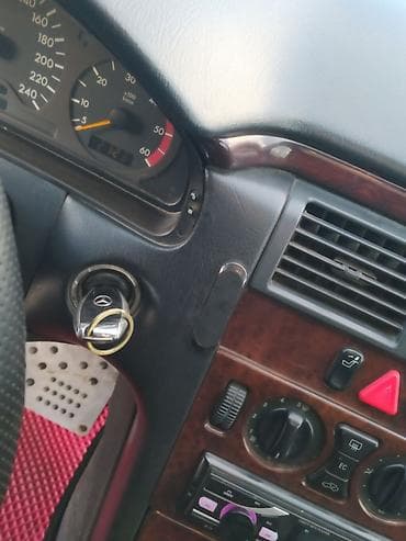 210 cdi: Mercedes-Benz E-Class: 1999 г., 2.2 л, Автомат, Седан — 4