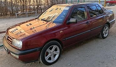 Транспорт: Volkswagen Vento: 1994 г., 1.8 л, Кол менен иштөөчү, Бензин, Седан — 1