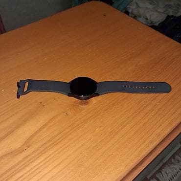 apple whatch: Смарт-часы Samsung Galaxy Watch4 (чёрный корпус, силиконовый ремешок — 4