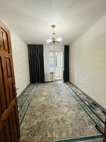 южный микрорайон: 3 комнаты, 70 м² — 1