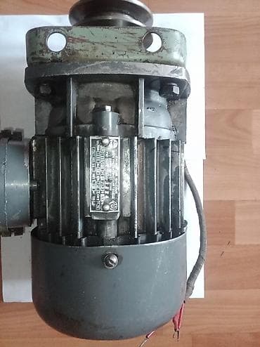 Электродвигатель асинхронный с редуктором/шкивом. Яндекс доставка. 9