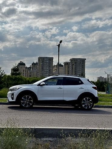 Kia Stonic: 2020 г., 1.4 л, Автомат, Бензин, Кроссовер — 3