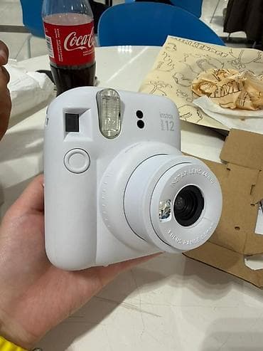 poco ф4: FUJIFILM Instax mini 12 — компактная мгновенная камера для снимков — 6