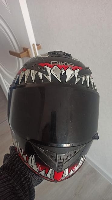 Б/у мотошлем