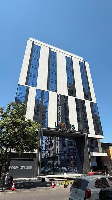 Аренда офисов, 34 м², В бизнес центре, С видом на горы, 1 линия, С системой безопасности