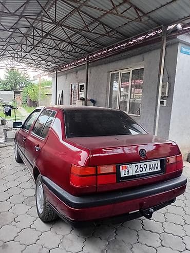 vin code: Volkswagen Vento: 1993 г., 1.8 л, Механика, Бензин, Седан — 3