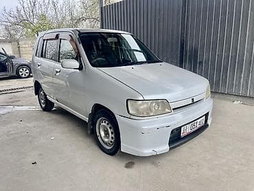 обмен на электро: Компактный городской хэтчбек Nissan Cube (JDM), белый цвет кузова — 2