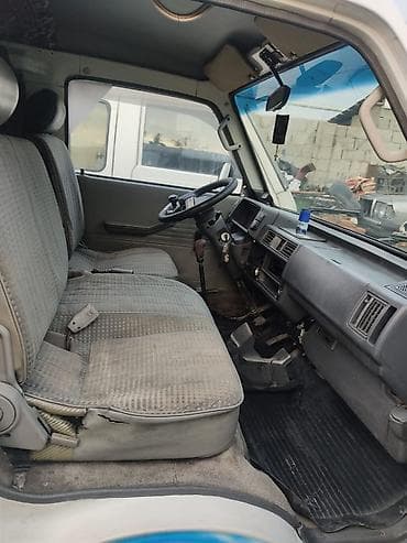 Mazda BONGO: 1994 г., 2.2 л, Кол менен иштөөчү, Дизель, Бус — 3