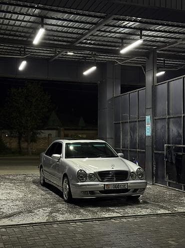 авто выхлоп: Mercedes-Benz E-Class: 2001 г., 4.3 л, Типтроник, Бензин, Седан — 1
