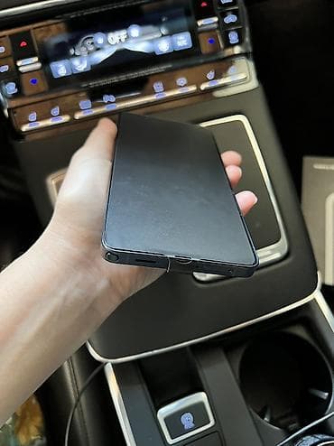 strange things: Samsung Galaxy S26 Ultra, Новый, 256 ГБ, цвет - Серый — 5