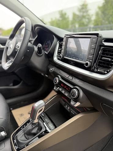 rd 1: Kia Stonic: 2020 г., 1.4 л, Автомат, Бензин, Кроссовер — 8