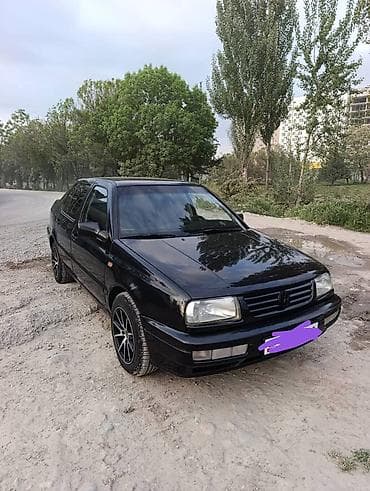 лобовое стекло венто: Volkswagen Vento: 1998 г., Автомат, Седан — 1