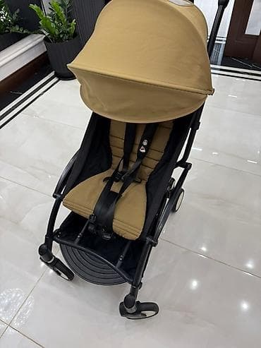 Коляски: Легкая и компактная прогулочная коляска, выполненная в бежевом и — 1