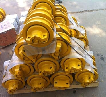 запчасти для спецтехники: Бульдозер — 2