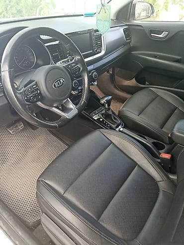 Продажа авто: Kia Stonic: 2018 г., 1.6 л, Автомат, Дизель — 4
