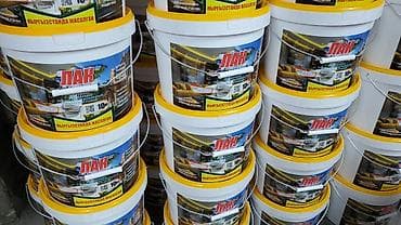 Лак универсальный для отделочных работ — пластиковые ведра с