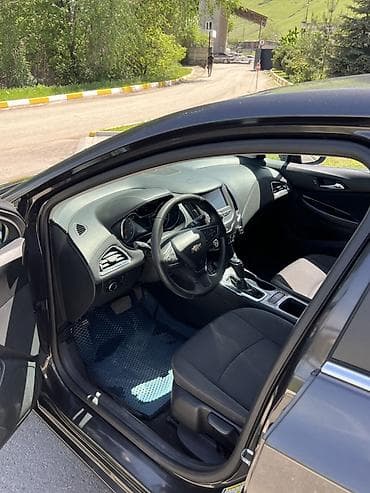 Продажа авто: Chevrolet Cruze: 2017 г., 1.4 л, Автомат, Бензин, Седан — 3