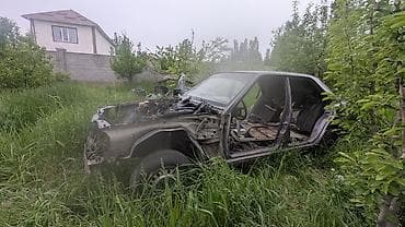 Автозапчасти: Лонжерон Mercedes-Benz — 1
