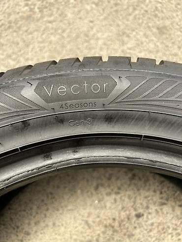 шины 21550 r17: Комплект из 4 шин Goodyear. - Модель: Goodyear (надпись на боковине) — 5