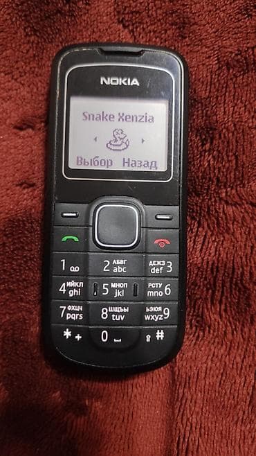 nokia 2700: Nokia 1, Б/у, < 2 ГБ, цвет - Черный, 1 SIM — 4