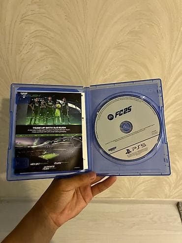 PS5 (Sony PlayStation 5): Идеальное состояние
На русском — 2