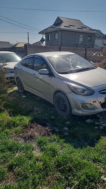 hyundai accent: Hyundai Accent: 2012 г., 1.6 л, Ручные, Бензин, Седан — 4
