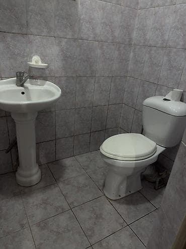Комнаты: Сдаётся 1 комн квартира с отдельным санузлом. Планировка и — 3