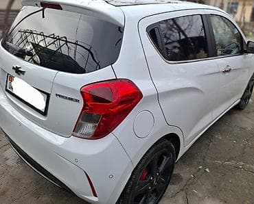 accord 2002: Компактный городской хэтчбек белого цвета. Основные особенности: - — 2