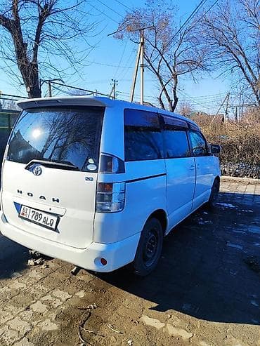 фары на тайота ист: Toyota Voxy: 2003 г., 2 л, Автомат, Бензин, Минивэн — 4