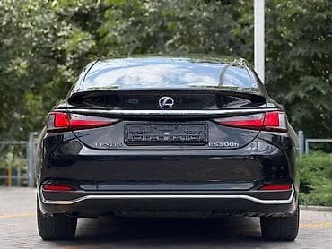 corolla 2016: Lexus ES: 2019 г., 2.5 л, Автомат, Гибрид, Седан — 4