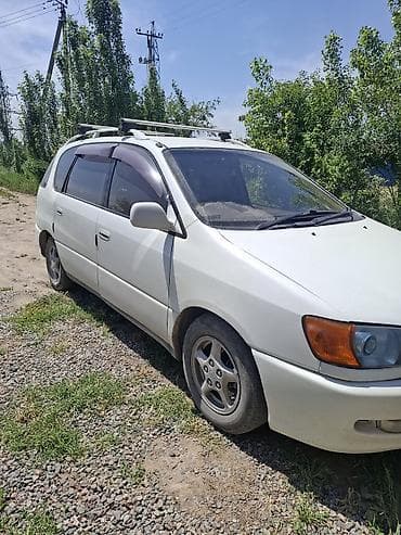 тайота в: Toyota Ipsum: 2001 г., 2 л, Автомат, Бензин, Минивэн — 1