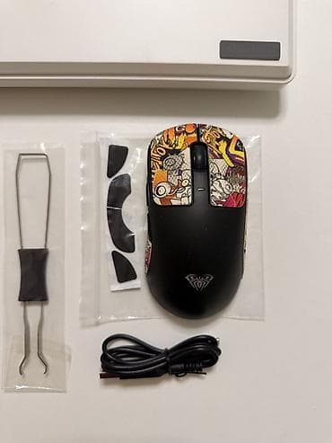 samsung galaxy s10e: Клавиатура, Механическая, Проводное подключение — 7