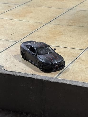 Игрушки: Продаю коллекционную M4 CSL в формате 1:18 25-28 см размер, в черном — 3