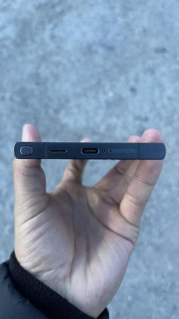 one pluse: Samsung Galaxy S24 Ultra, Б/у, 256 ГБ, цвет - Черный, 1 SIM, eSIM — 9