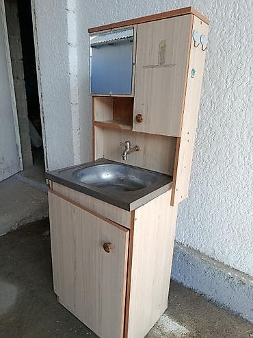 книжные полки бу: Умывальник — 3