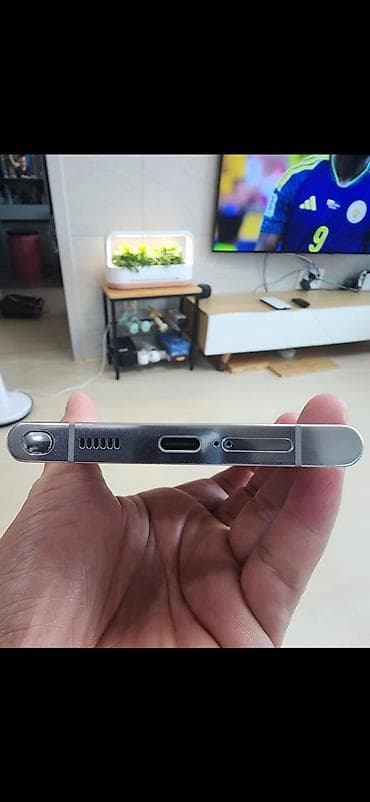 mac safe: Samsung Galaxy S22 Ultra, Б/у, 256 ГБ, цвет - Белый, 1 SIM — 5