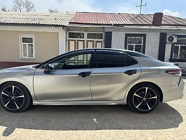меняю на авто обмен: Toyota Camry: 2019 г., 2.5 л, Автомат, Бензин, Седан — 7