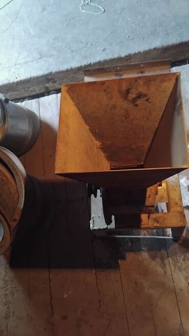 обвес инспайр: Зернодробилка (кормодробилка) на металлической раме - Бункер — 5