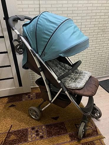 прогулочная летняя коляска: Прогулочная коляска Особенности: - Легкая складная рама с удобной — 1