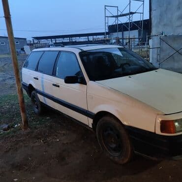 Volkswagen Passat Variant: 1989 г., 1.8 л, Механика, Бензин, Универсал