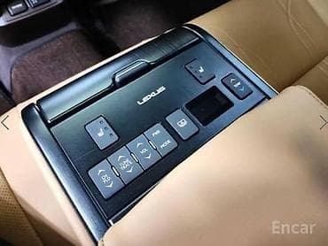 селика: Lexus ES: 2019 г., 2.5 л, Автомат, Гибрид, Седан — 2