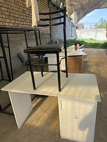 органайзер для рабочего стола: Компьютерный стол, С полками — 1