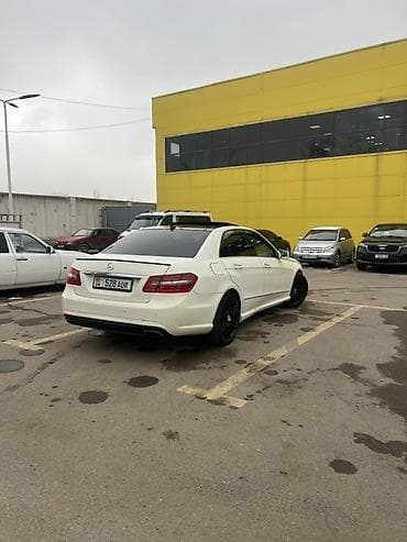 34 е: Mercedes-Benz E-Class: 2010 г., Седан — 5